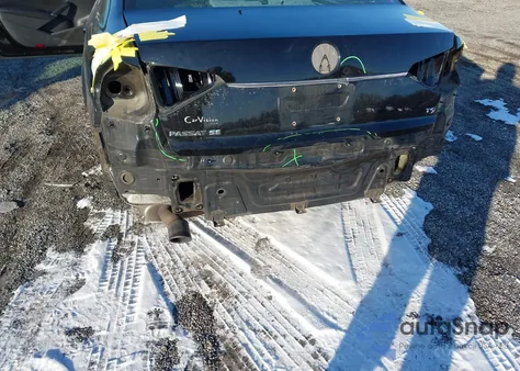 2016 Volkswagen Passat 1.8T Se z USA, uszkodzony, nr VIN 1VWBT7A30GC032616